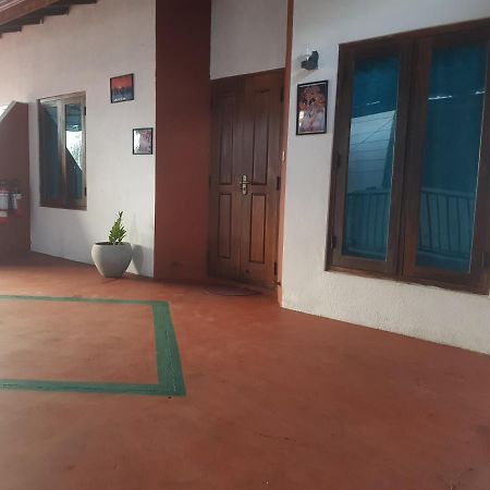 Budget House Weligama Bagian luar foto